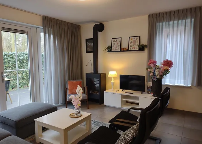 \'Appartement Randduin\' Bed By The Sea